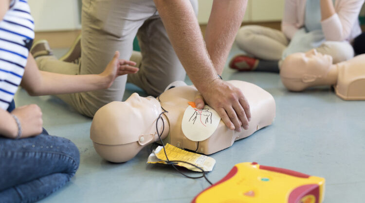 WiN start met AED & reanimatie trainingen