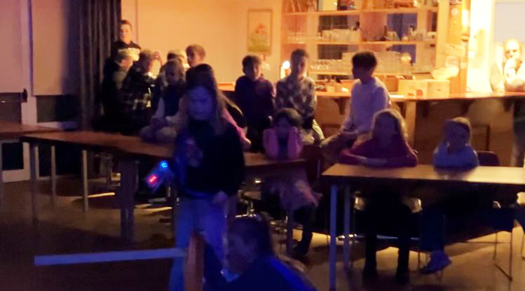 Nieuwe jeugdsoos in Nieuw-Roden druk bezocht!